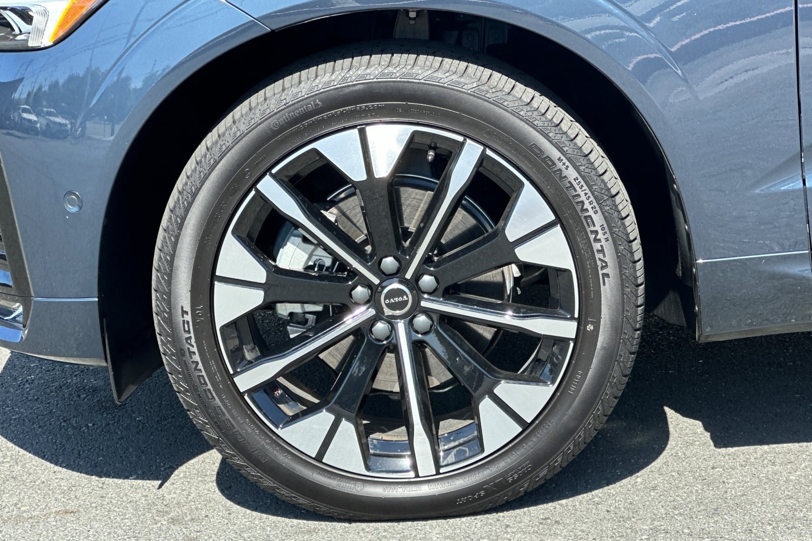 2026 Volvo XC60 Plus - Photo 26