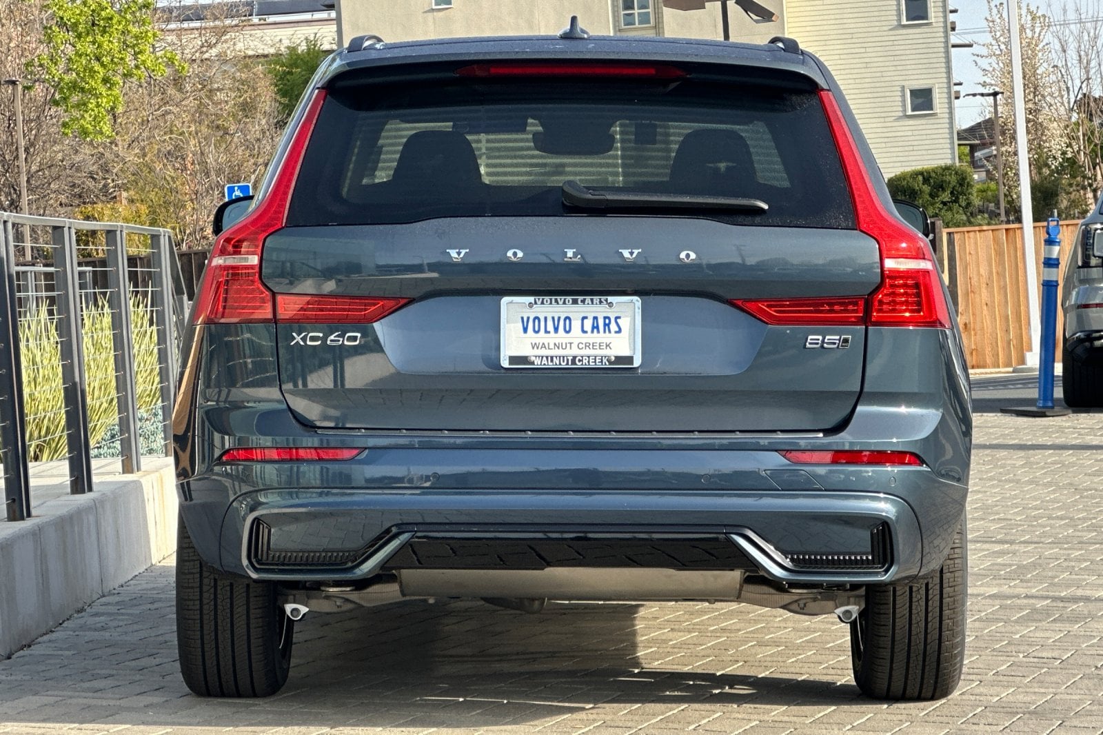 2025 Volvo XC60 Core - Photo 6