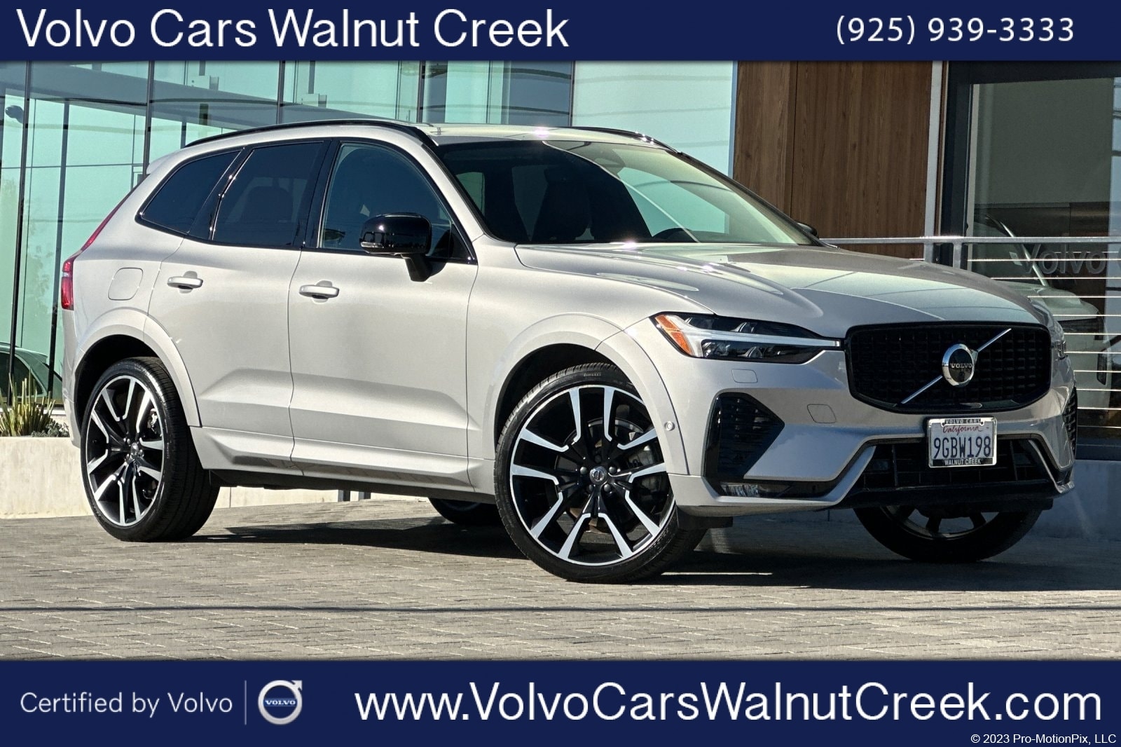 2023 Volvo XC60 Ultimate's photo