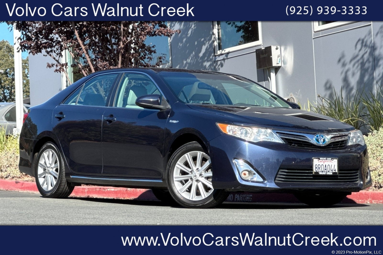 Used 2014 Toyota Camry XLE Hybrid with VIN 4T1BD1FK3EU119829 for sale in Walnut Creek, CA