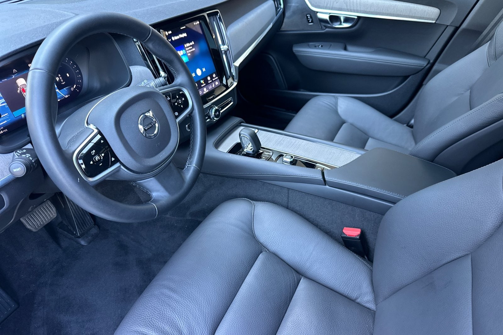 2025 Volvo V90 Cross Country Plus - Photo 10
