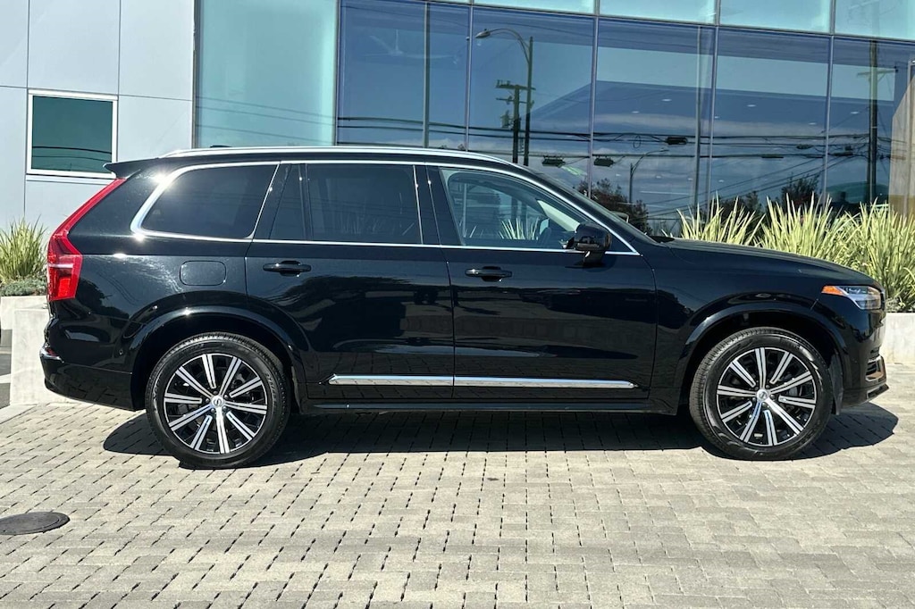 Certified 2025 Volvo XC90 B6 Plus 7-Seater SUV