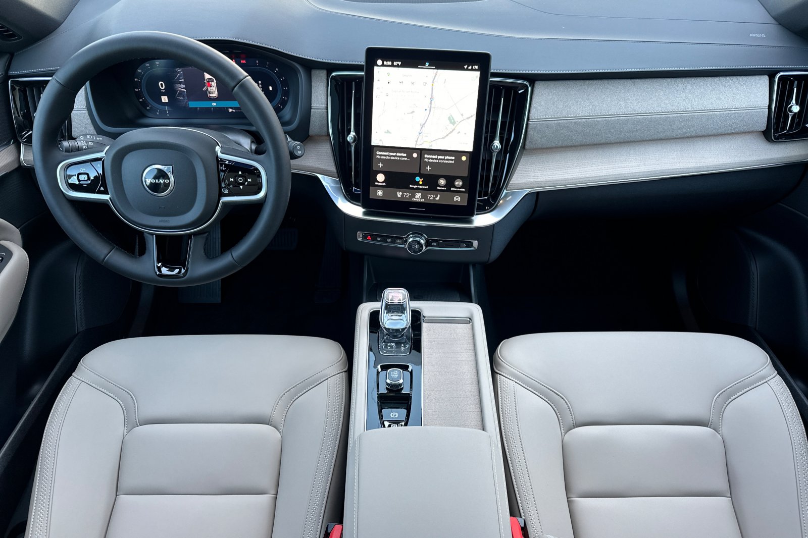 2025 Volvo XC90 Core - Photo 13