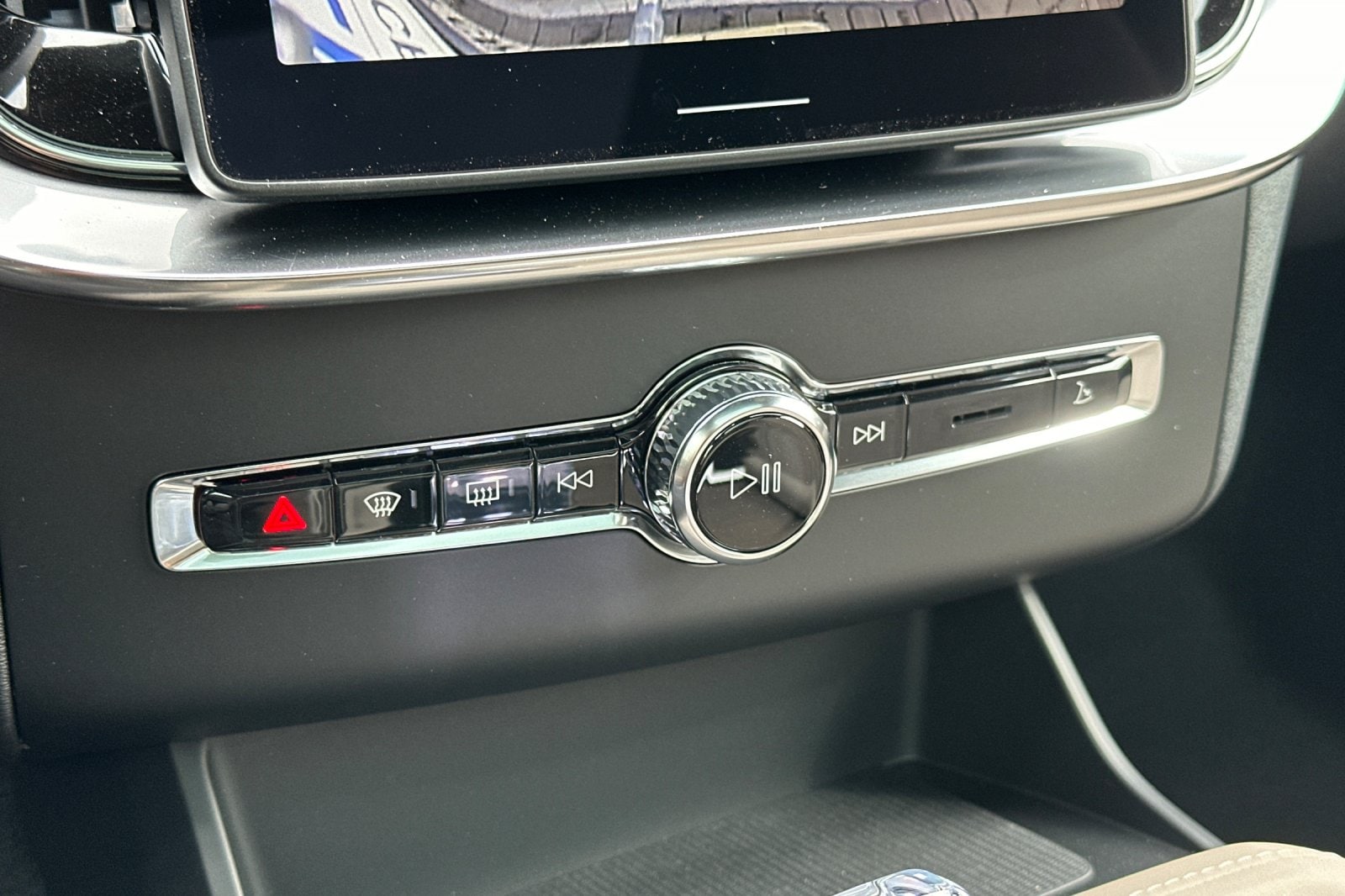 2026 Volvo XC90 Plus - Photo 20