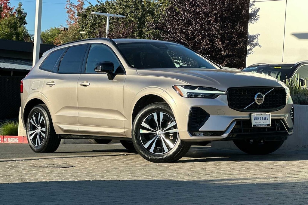Certified 2025 Volvo XC60 B5 Core SUV