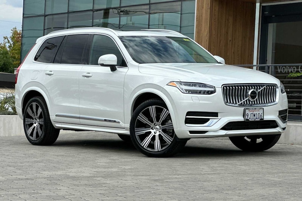 Certified 2024 Volvo XC90 plug-in hybrid T8 Core Bright SUV