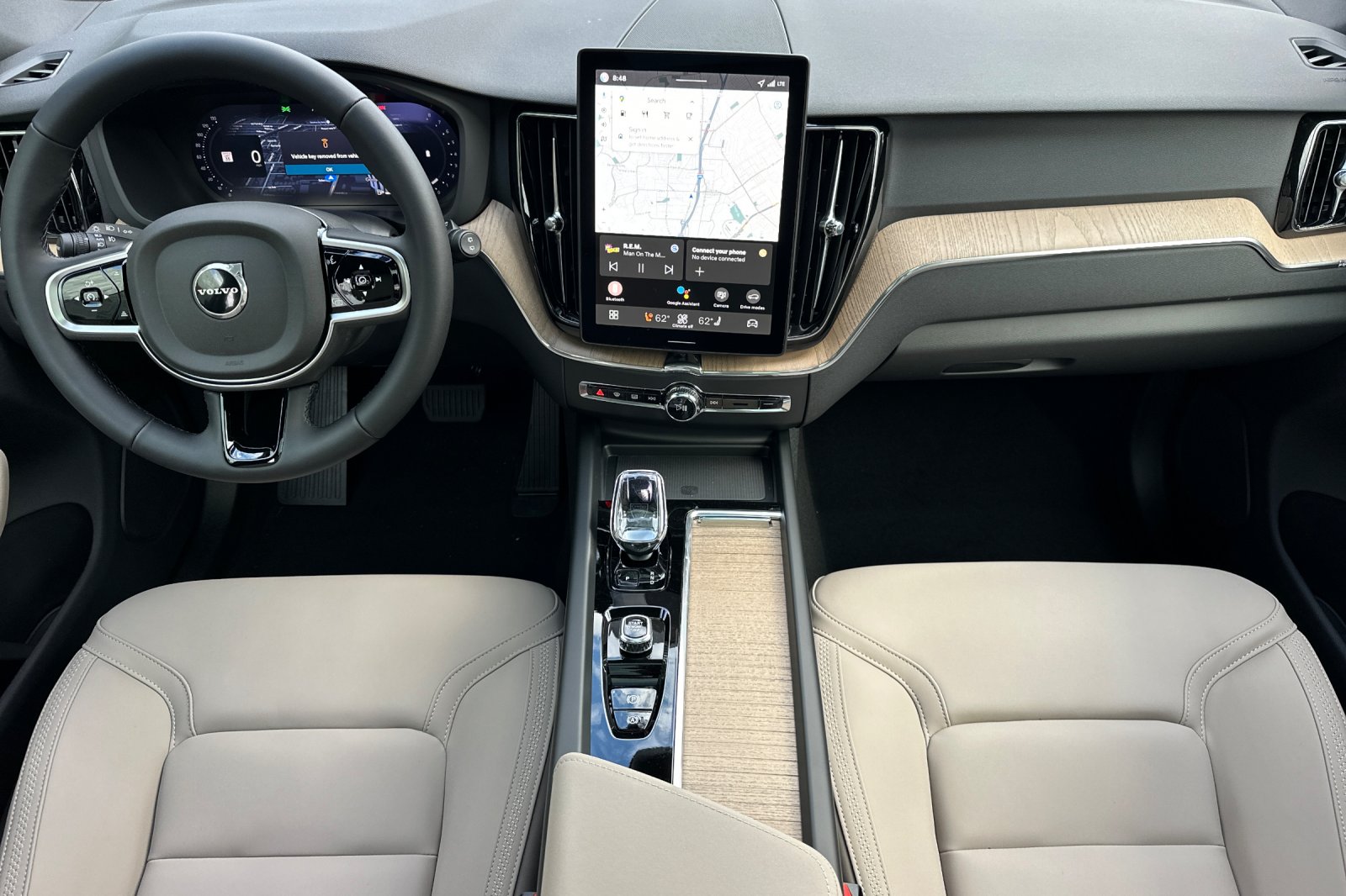 2026 Volvo XC60 Plus - Photo 13
