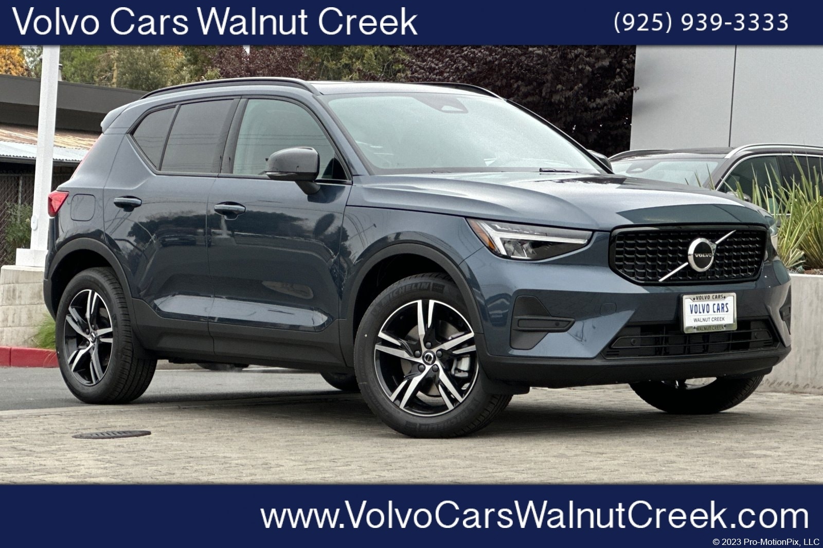 2026 Volvo XC40 Core's photo