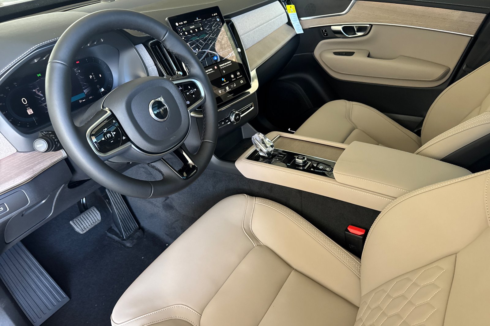 2025 Volvo XC90 Core - Photo 10