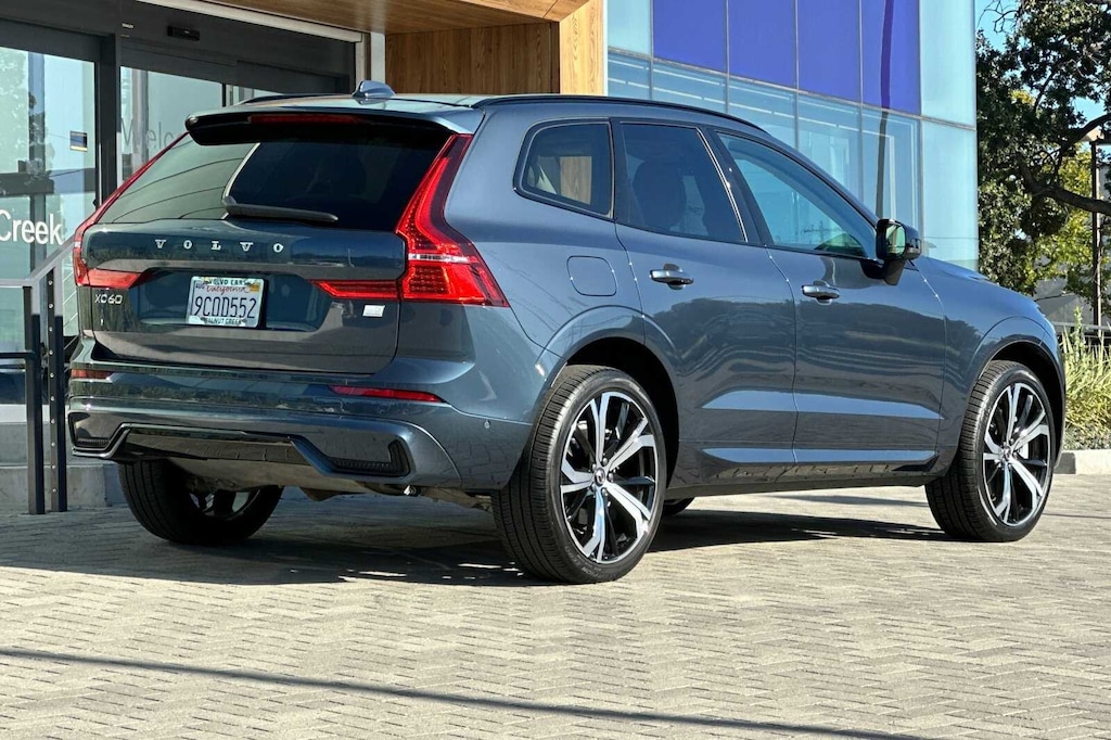 Certified 2023 Volvo XC60 Recharge Plug-In Hybrid Ultimate Dark SUV