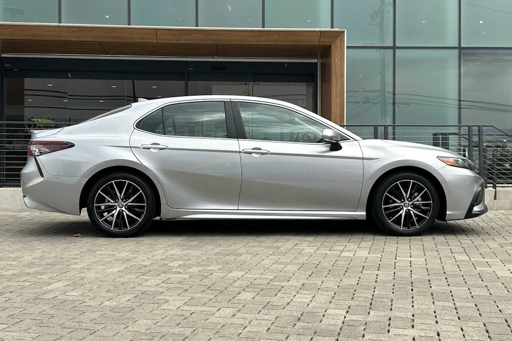 Used 2024 Toyota Camry Hybrid SE Sedan