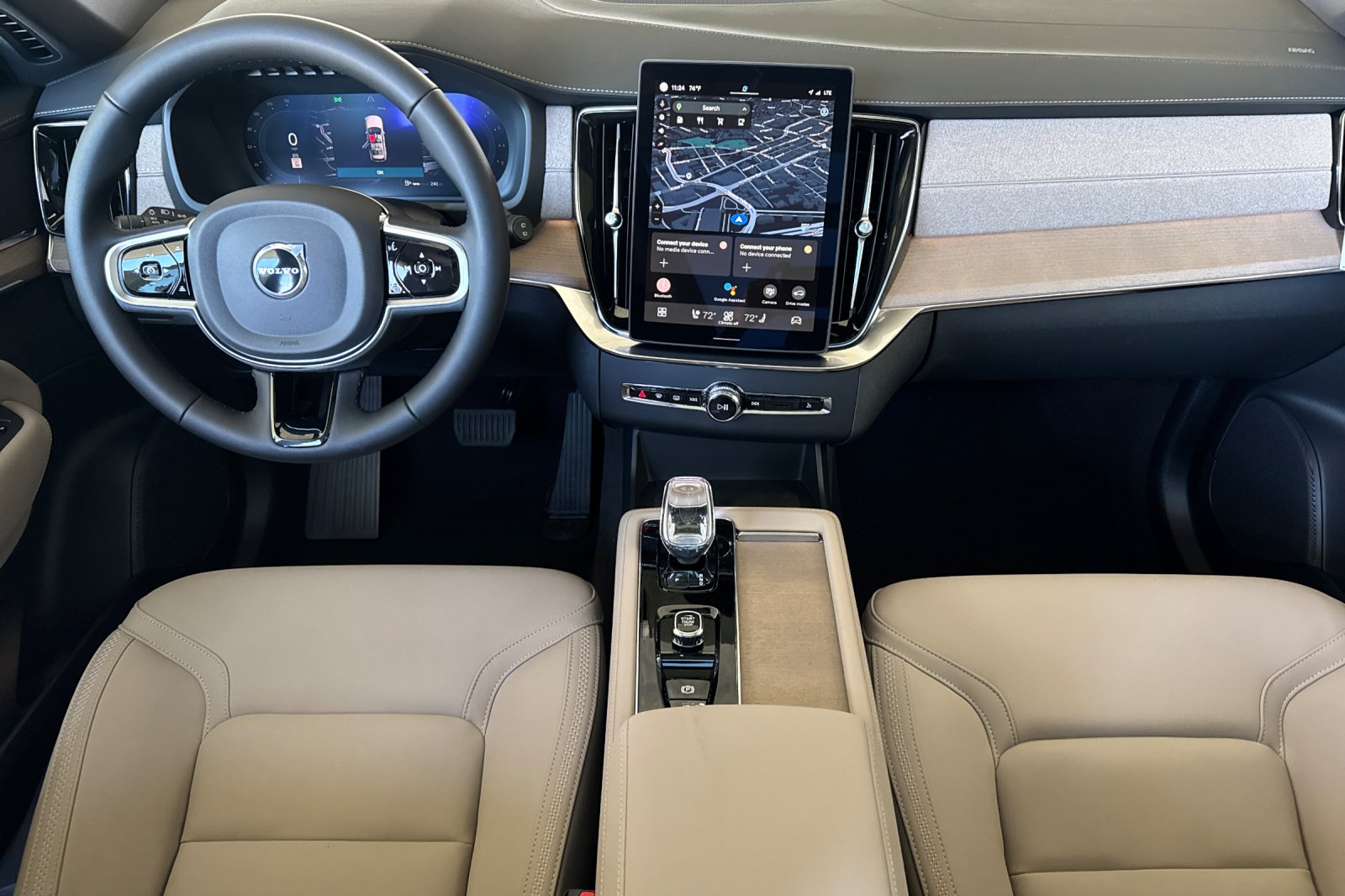 2025 Volvo XC90 Core - Photo 13