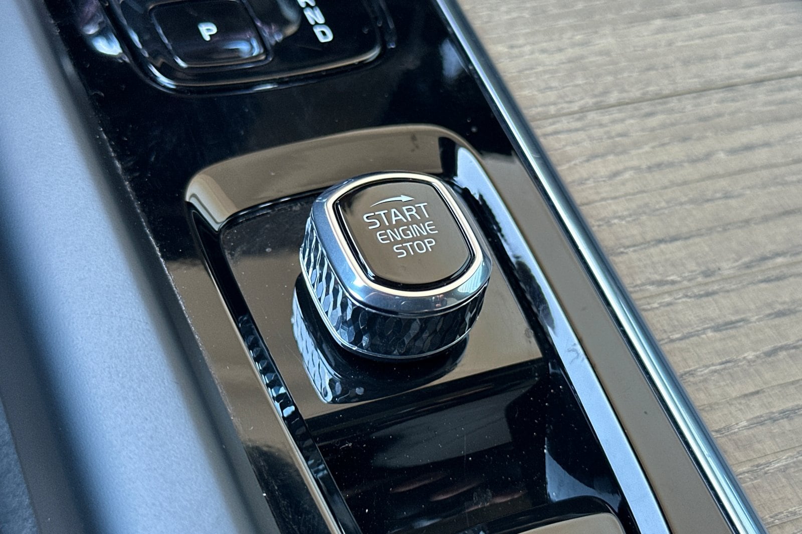 2026 Volvo XC60 Plus - Photo 23