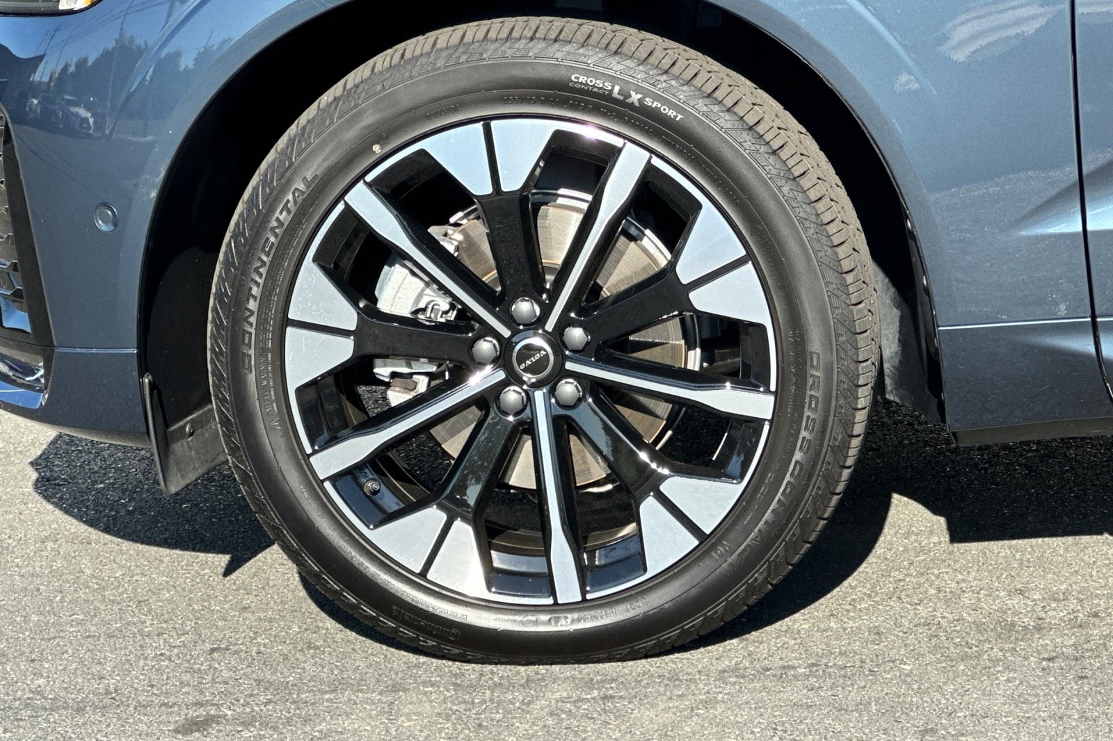 2026 Volvo XC60 Plus - Photo 26