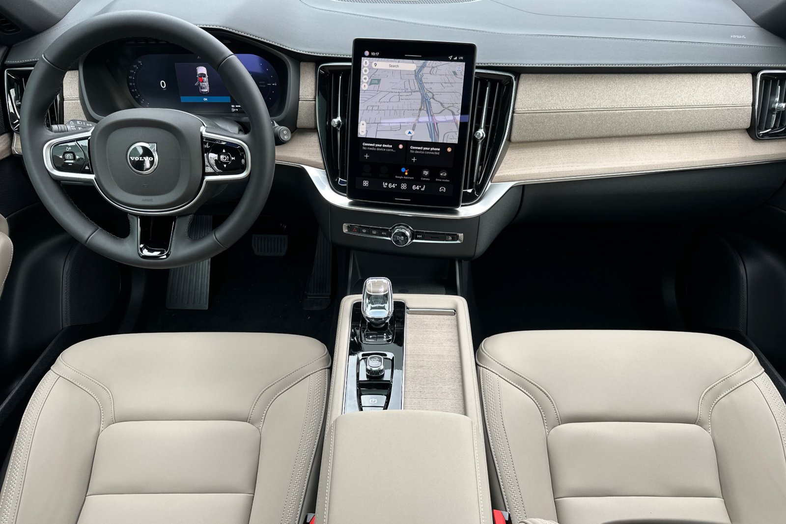 2026 Volvo XC90 Plus - Photo 13