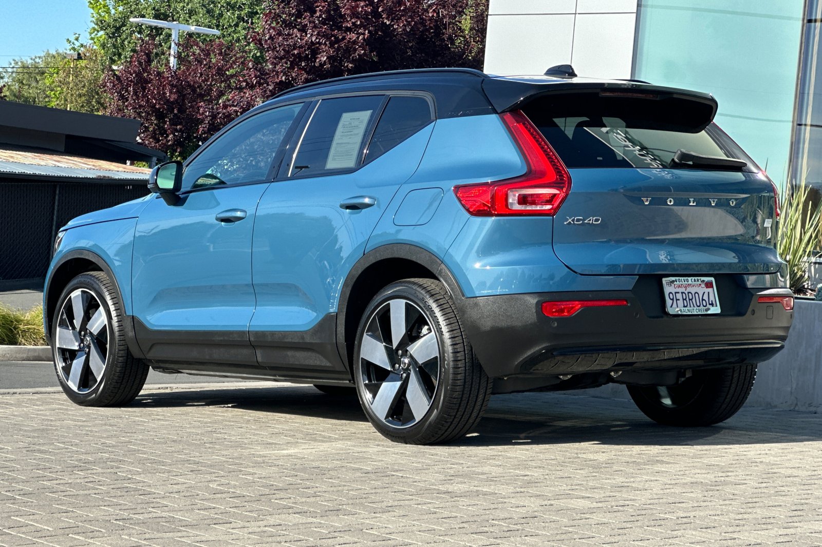 2023 Volvo XC40 Recharge Pure Electric Ultimate photo 5