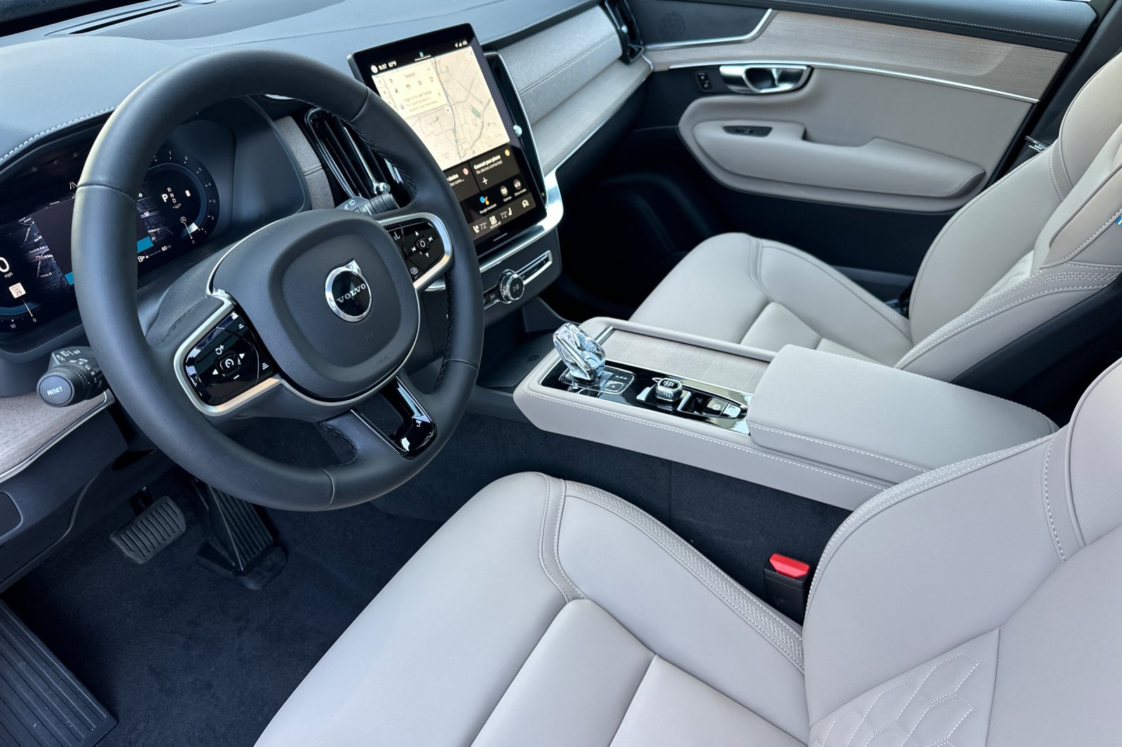 2025 Volvo XC90 Core - Photo 10