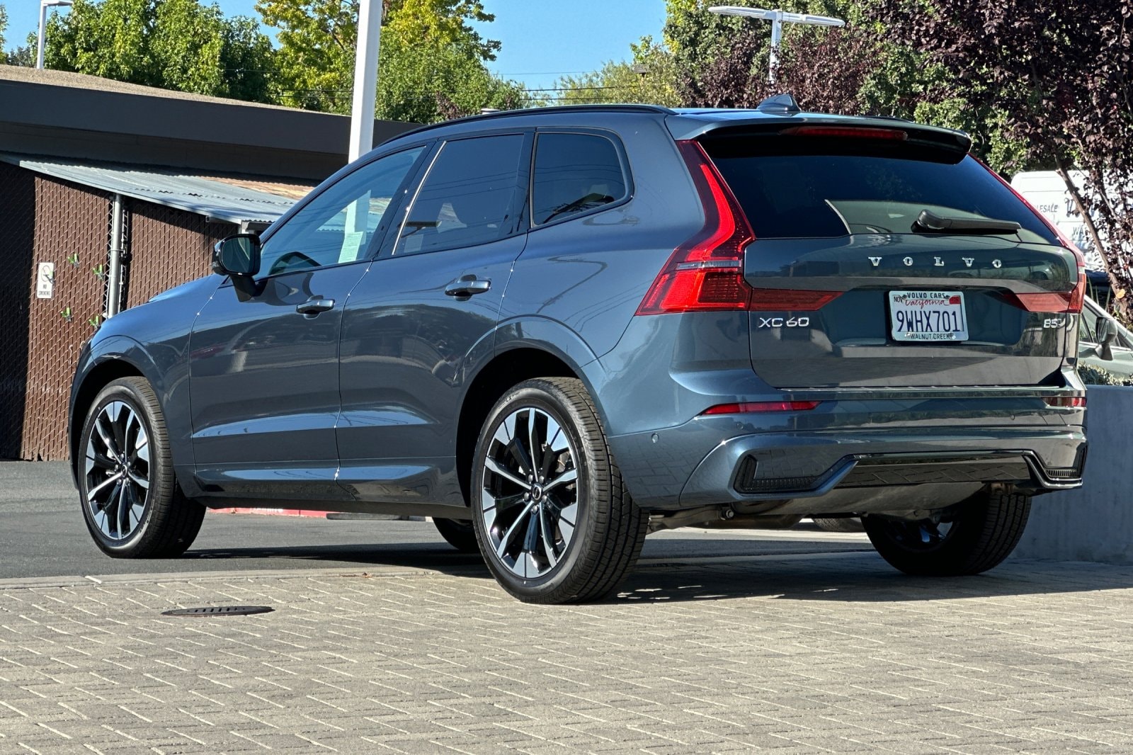 2026 Volvo XC60 Plus - Photo 6