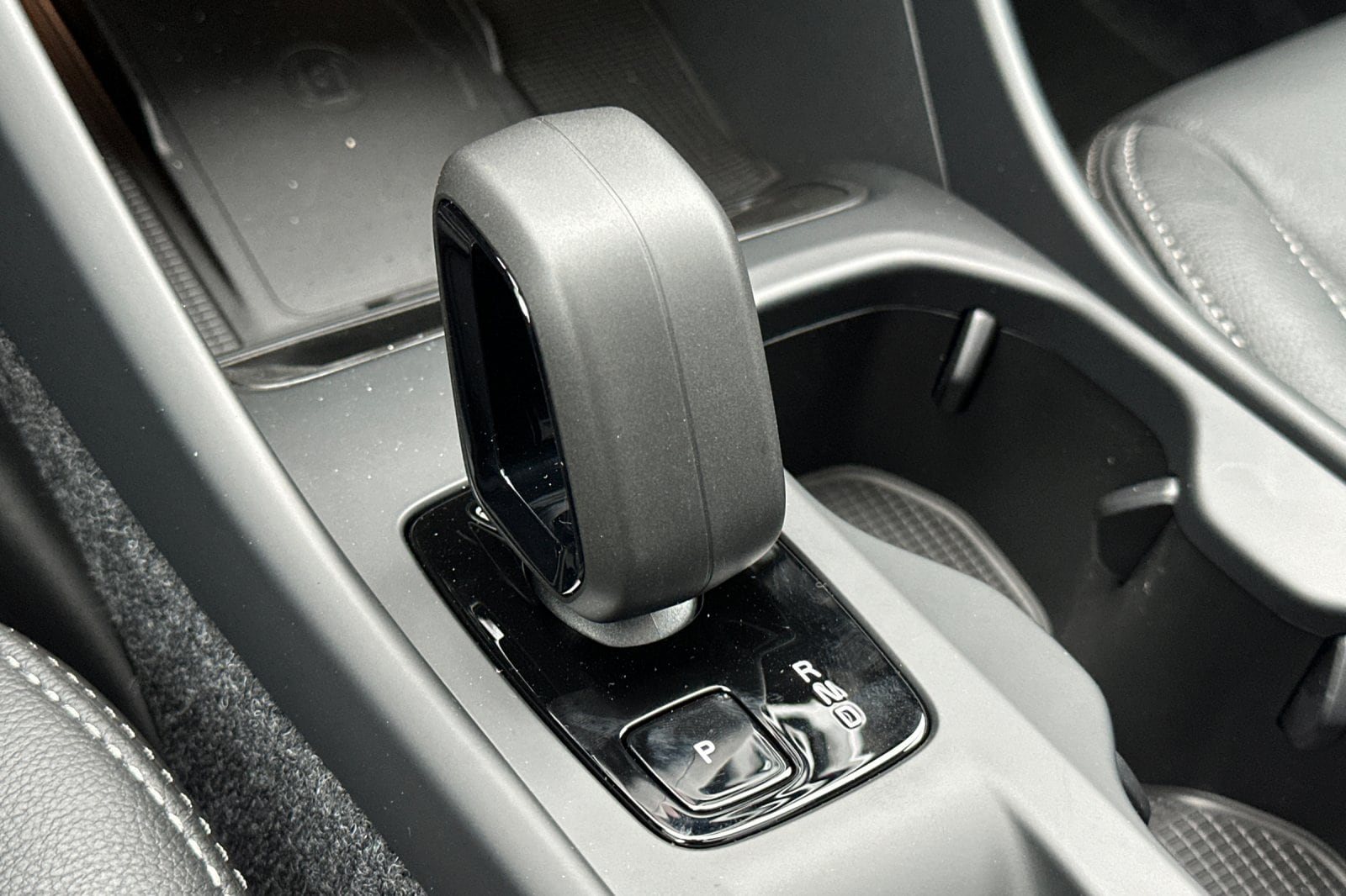 2026 Volvo XC40 Core - Photo 22