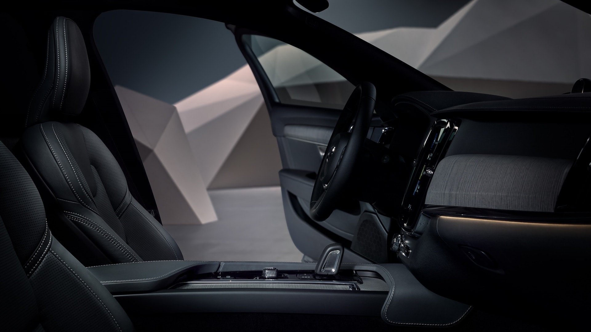 v90-cross-country-gallery-3-16x9.jpg