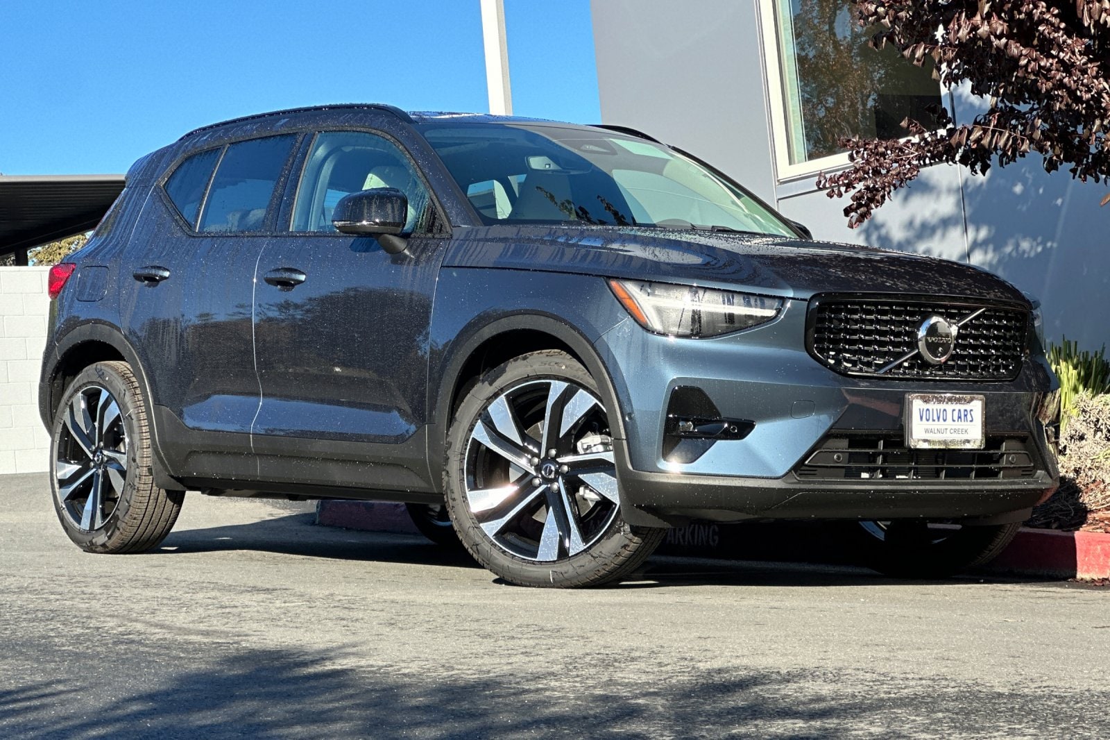 VOLVO XC40ユーロテック Volvo introduces XC40 T5 Twin Engine plug-in hybrid