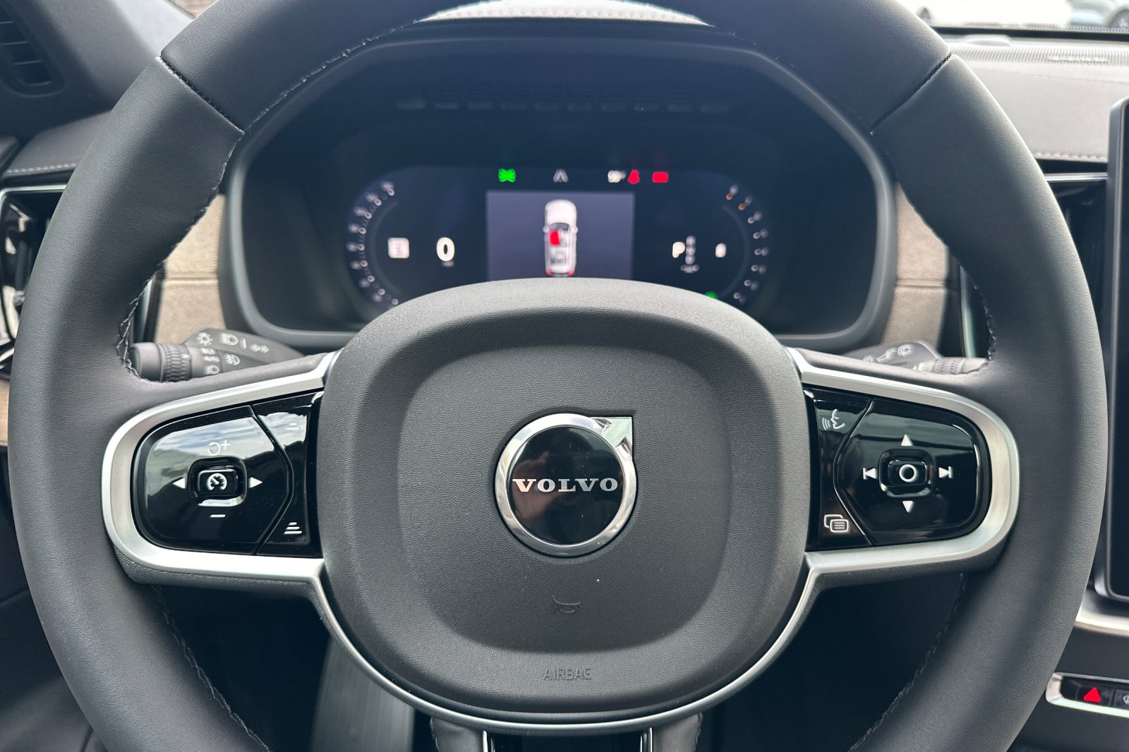 2026 Volvo XC90 Ultra - Photo 23