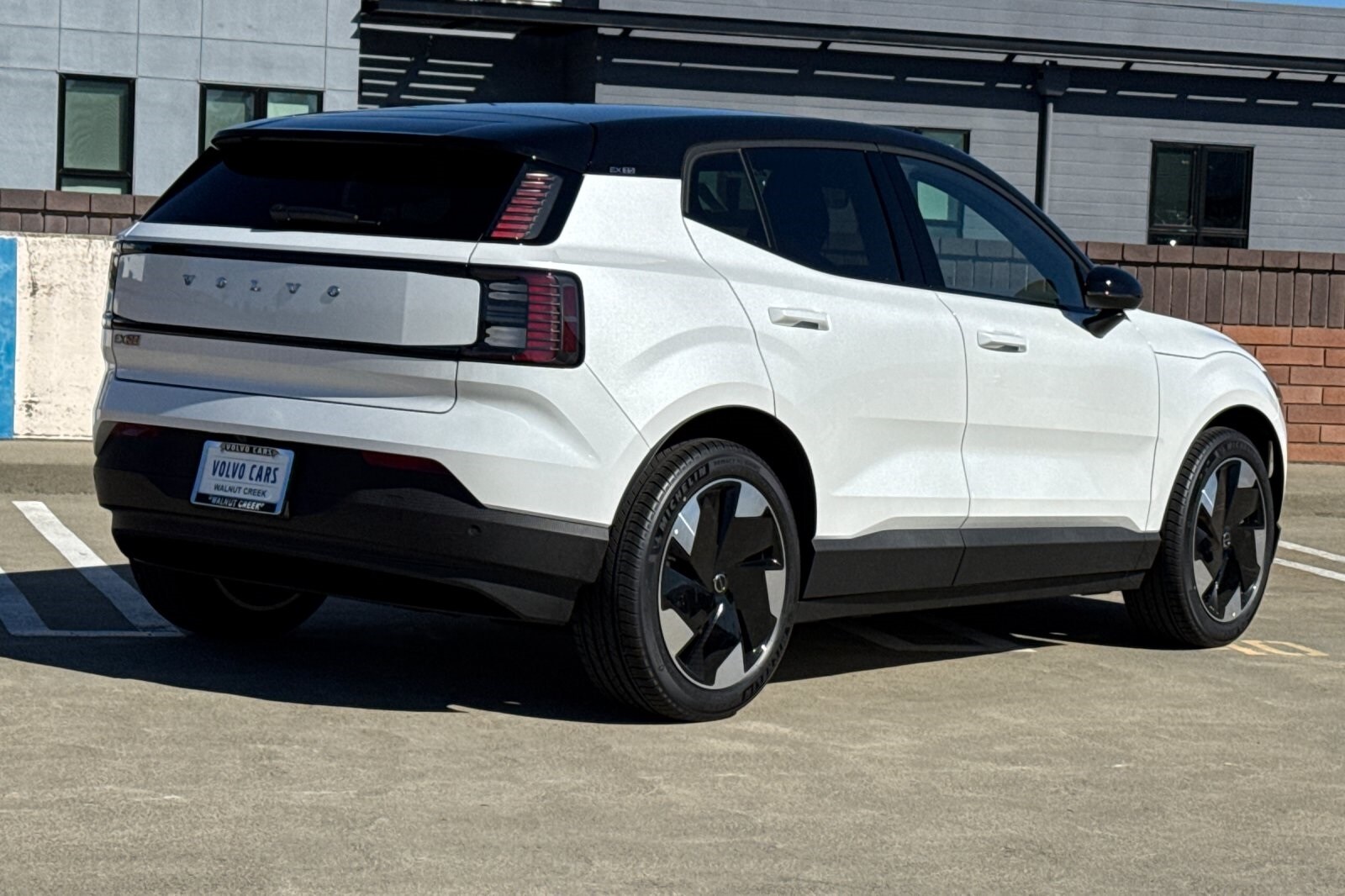 2025 Volvo EX30 Plus photo 4