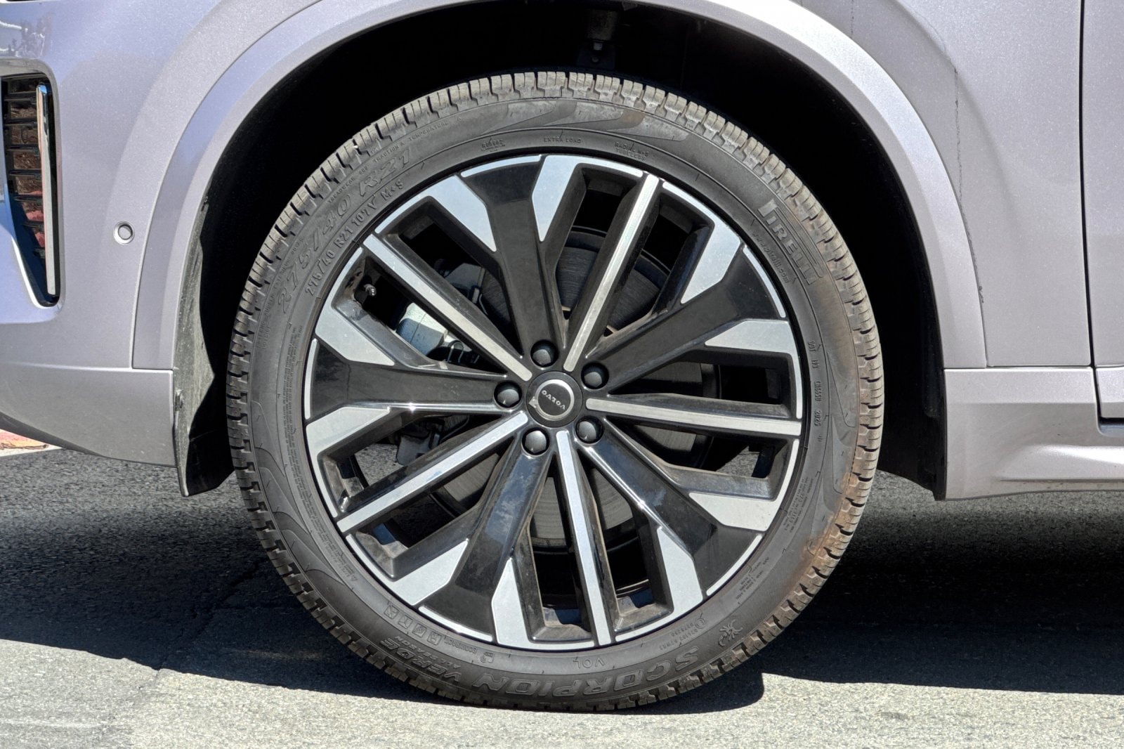 2026 Volvo XC90 Plus - Photo 27