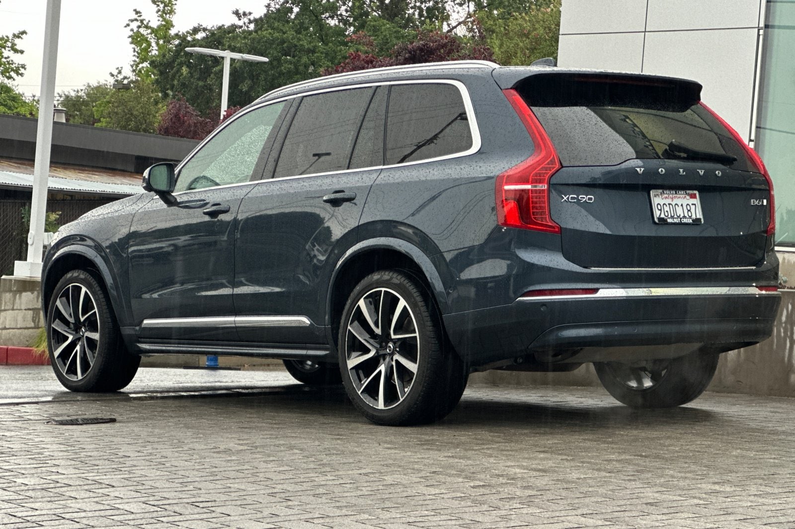 2023 Volvo XC90 B6 AWD Plus 6-Seater photo 5