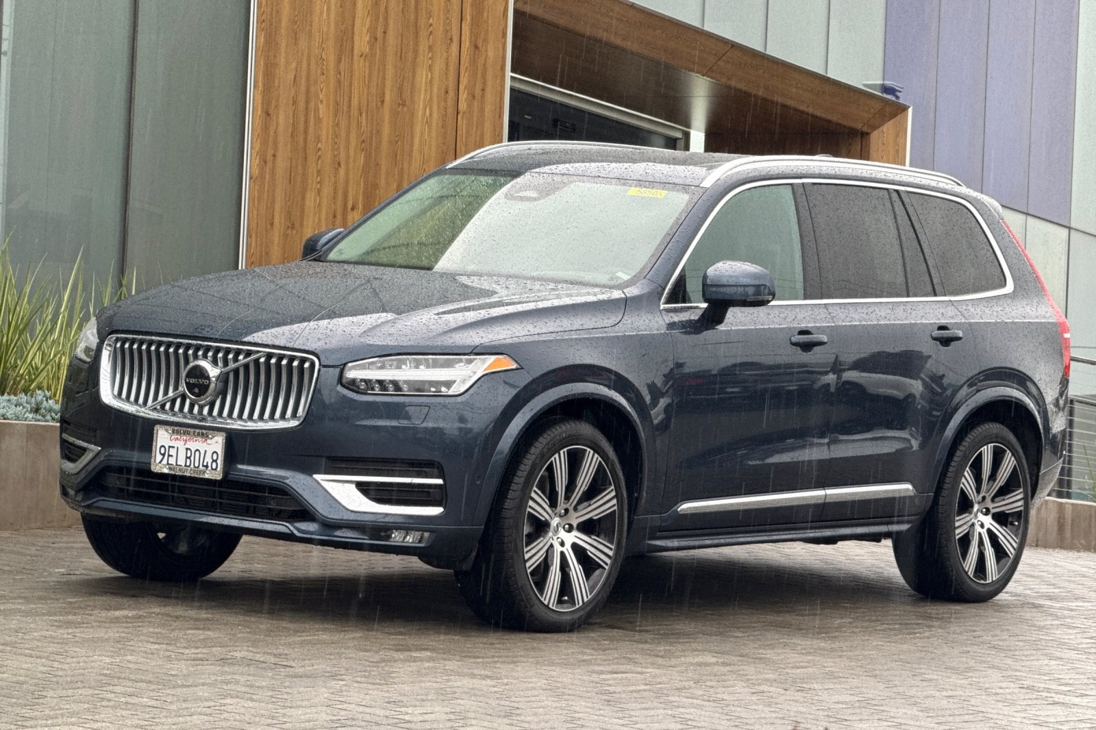 2023 Volvo XC90 B6 AWD Ultimate 6-Seater photo 3