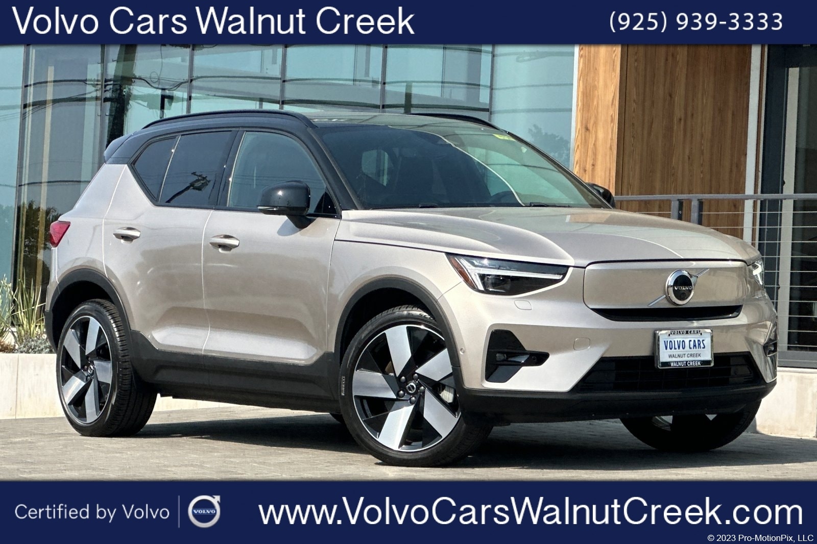 2023 Volvo XC40 Ultimate's photo