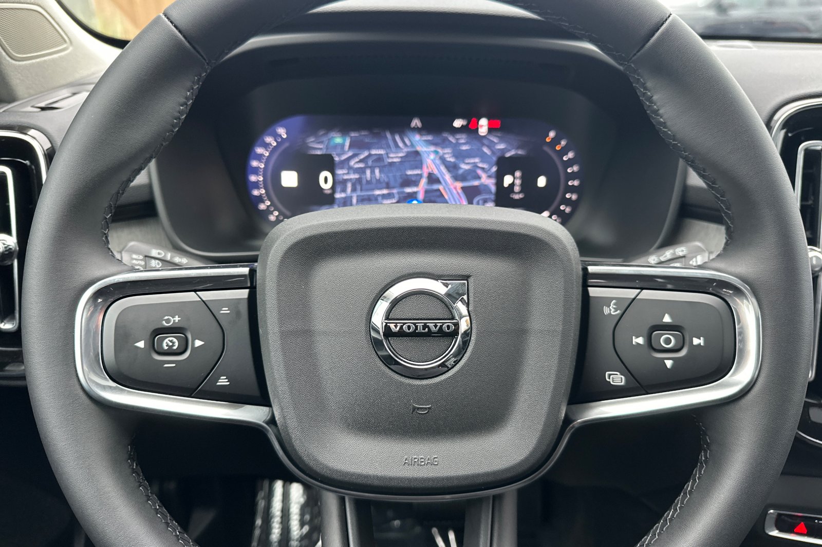 2026 Volvo XC40 Core - Photo 24