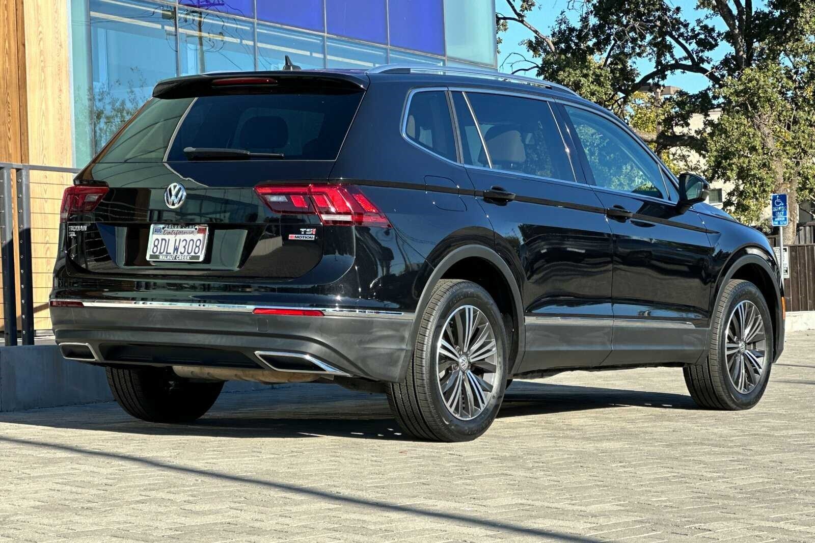 2018 Volkswagen Tiguan SEL photo 4