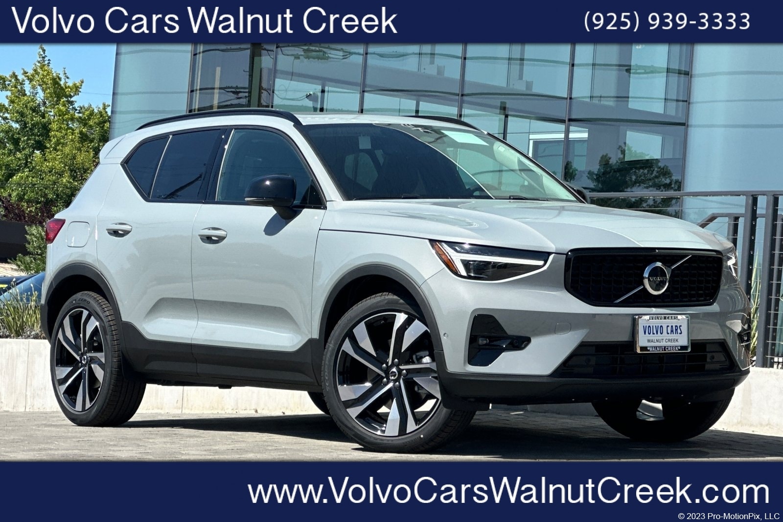 2025 Volvo XC40 Plus's photo