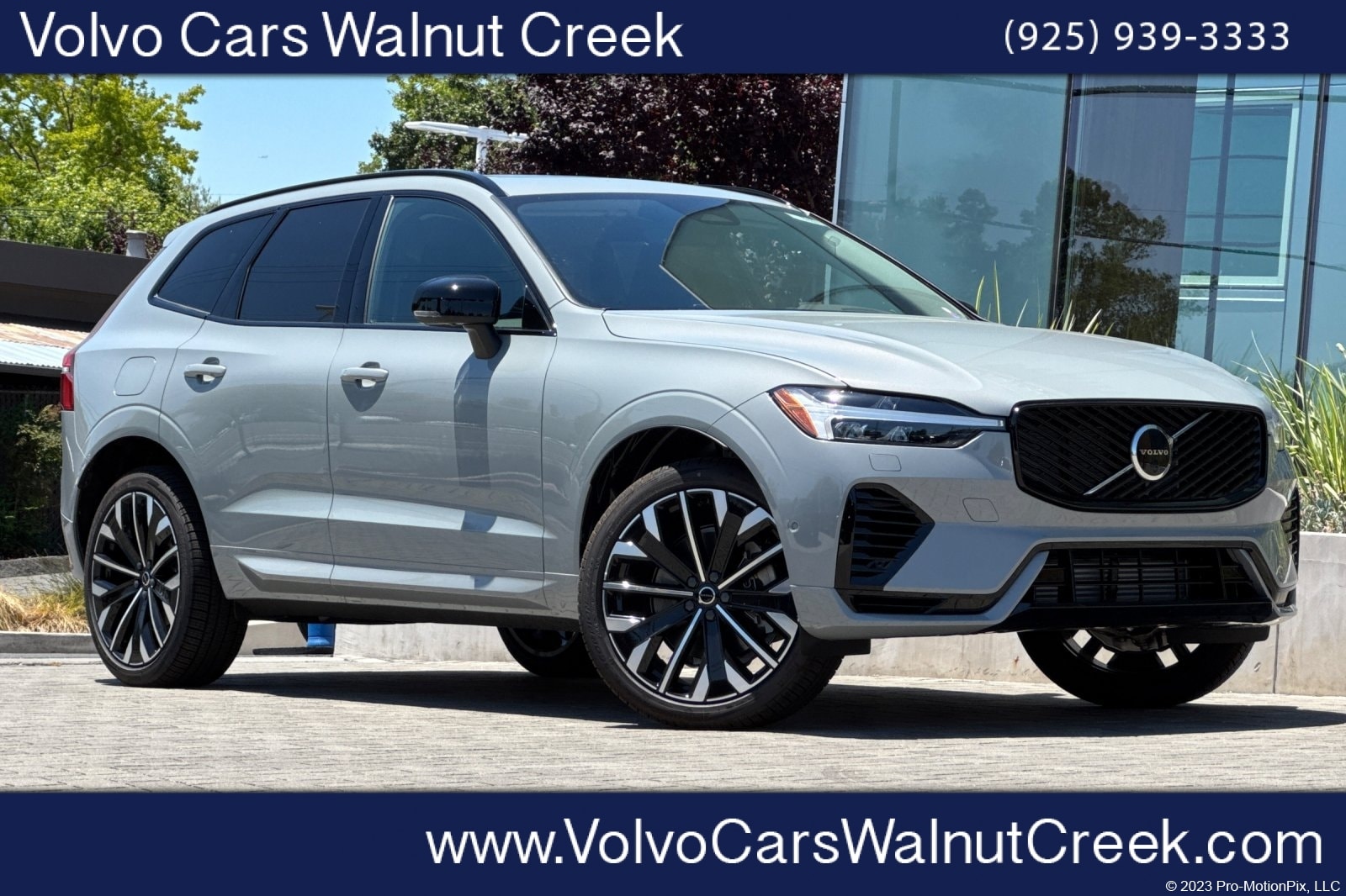 2026 Volvo XC60 T8 Ultra Dark AWD's photo