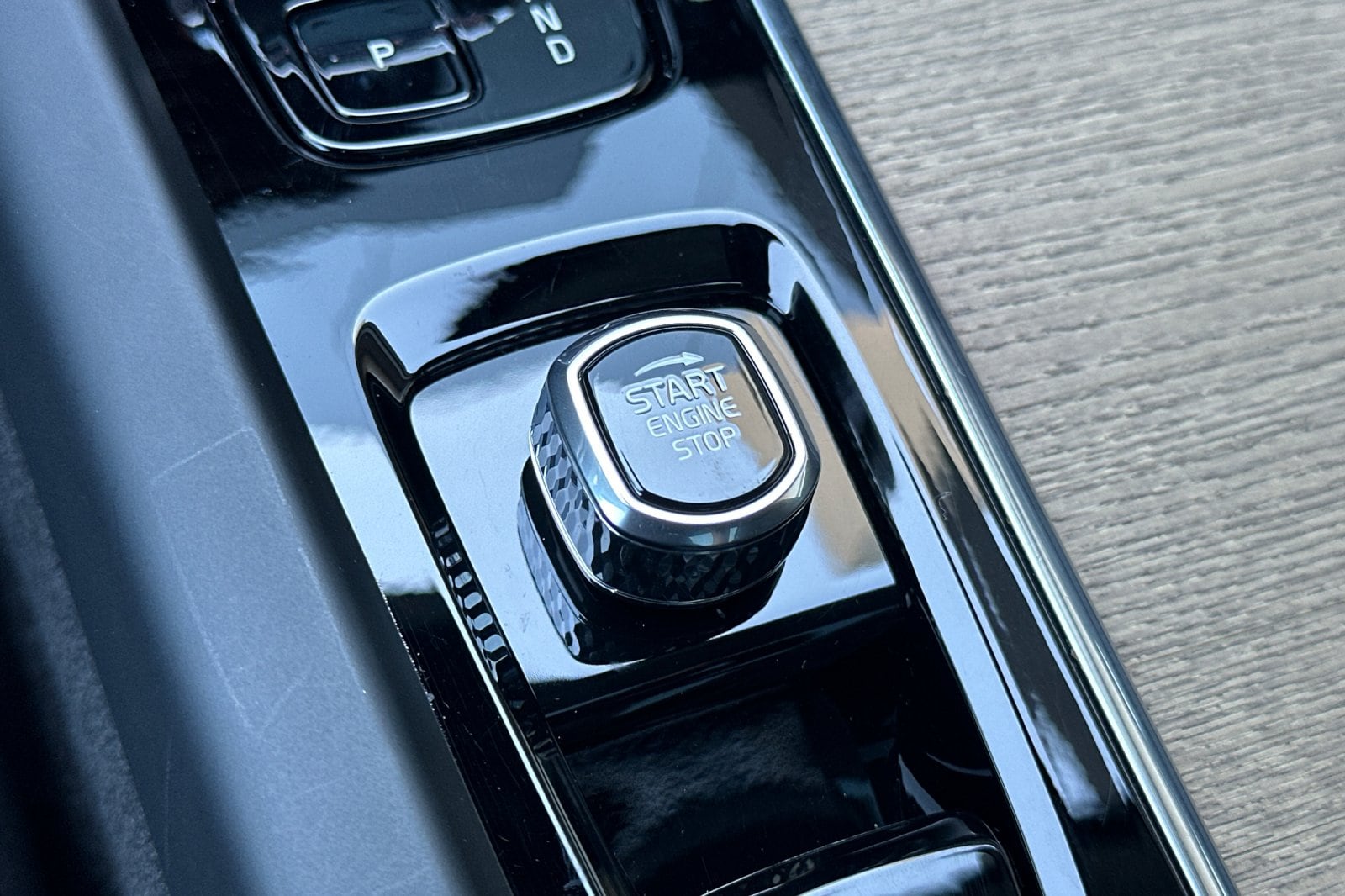 2026 Volvo XC60 Plus - Photo 23