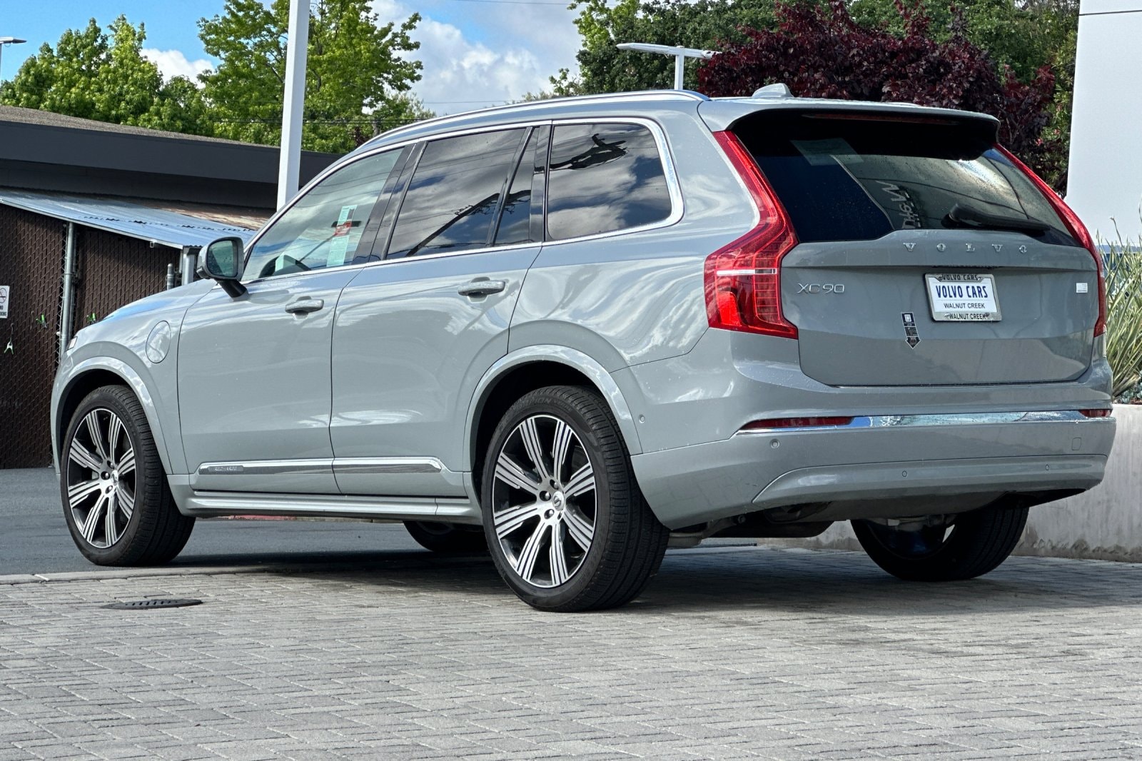 2024 Volvo XC90 plug-in hybrid T8 Ultimate 6-Seater photo 5