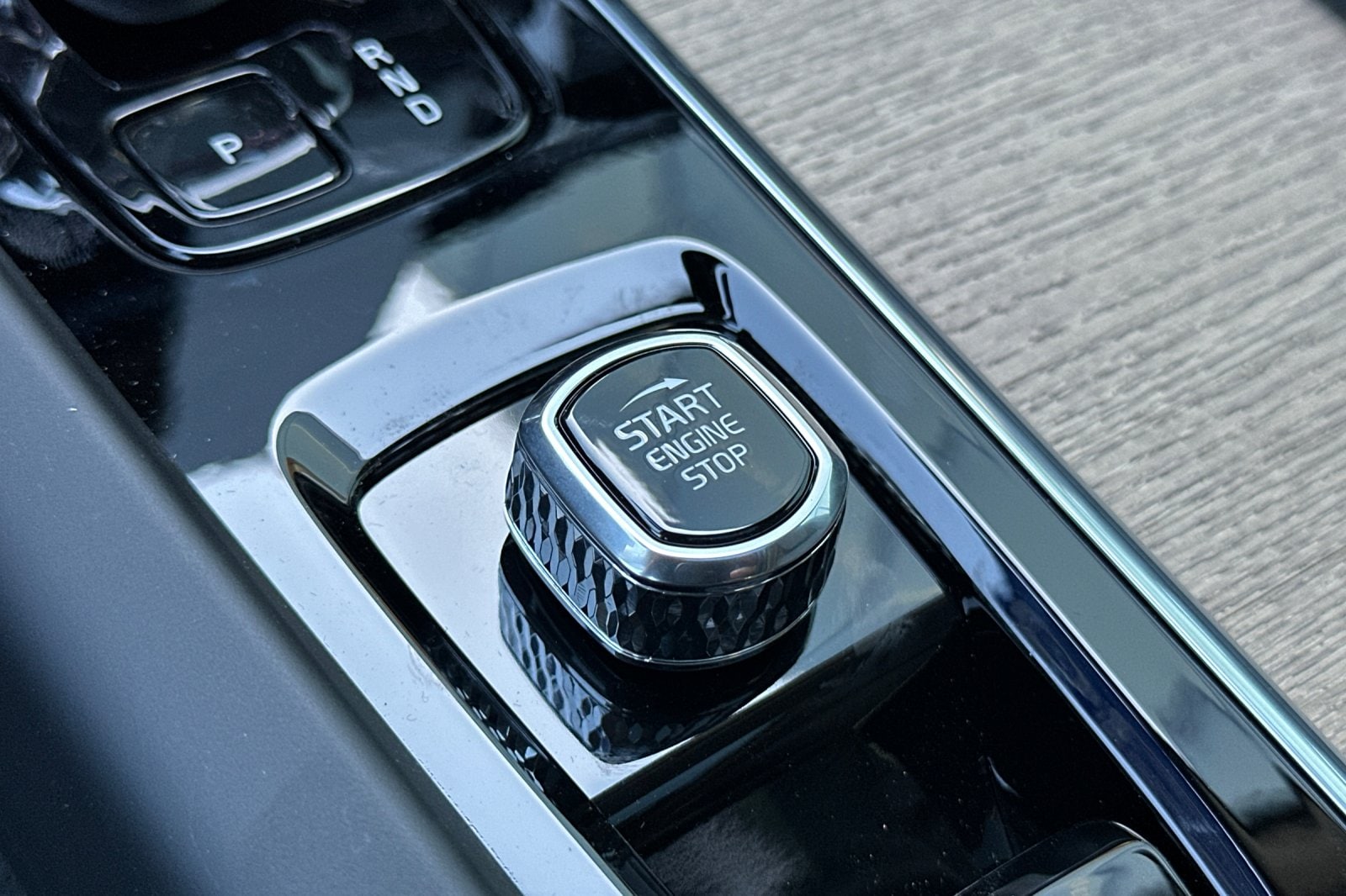 2026 Volvo XC60 Plus - Photo 22