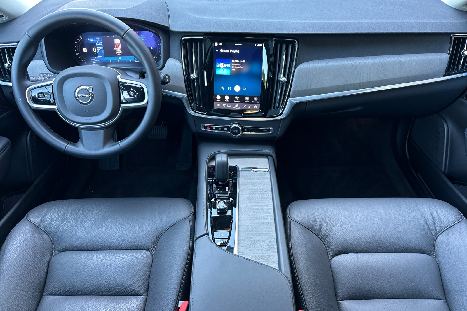 2025 Volvo V90 Cross Country Plus - Photo 13