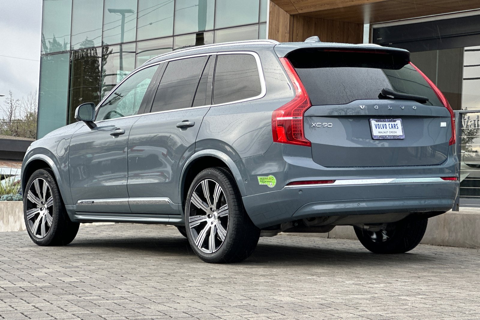 2023 Volvo XC90 Recharge Plug-In Hybrid Ultimate Bright 7-Seater photo 5