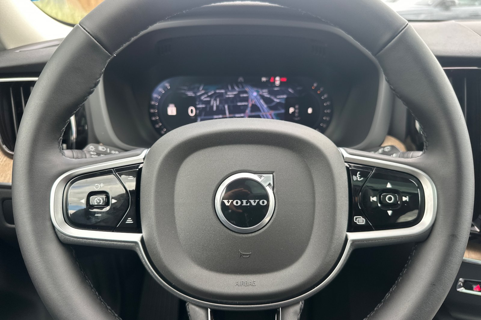 2026 Volvo XC60 Plus - Photo 24