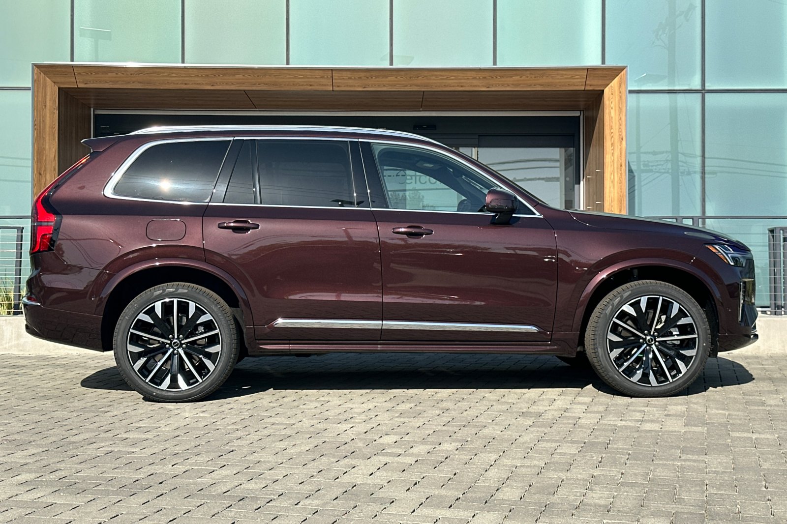 2025 Volvo XC90 photo 3