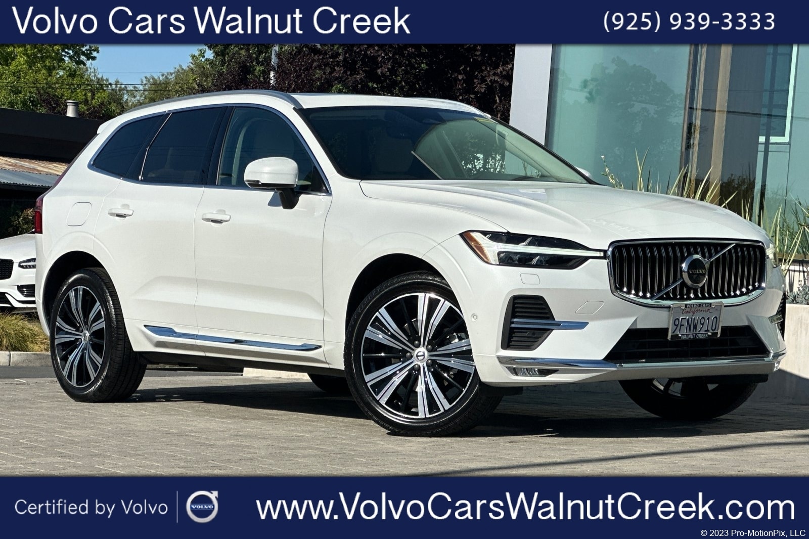 2023 Volvo XC60 B5 Plus Bright Theme AWD's photo