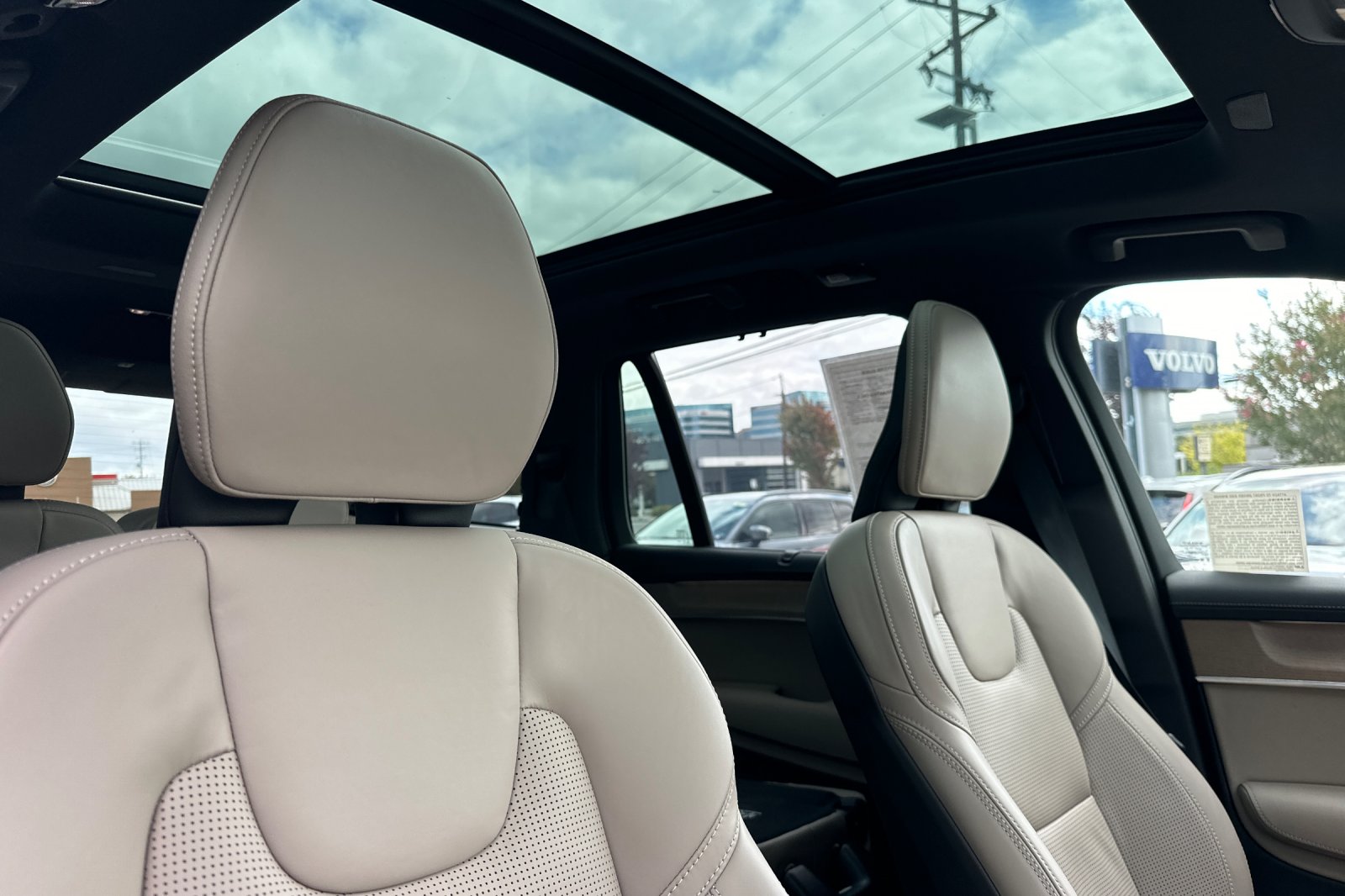 2026 Volvo XC90 Ultra - Photo 18