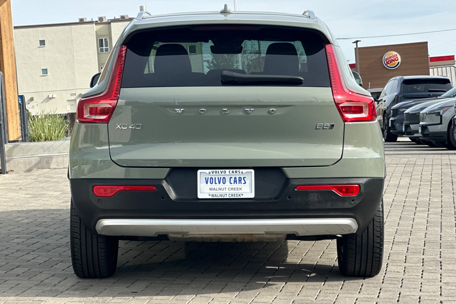 2025 Volvo XC40 B5 Plus Bright Theme photo 4