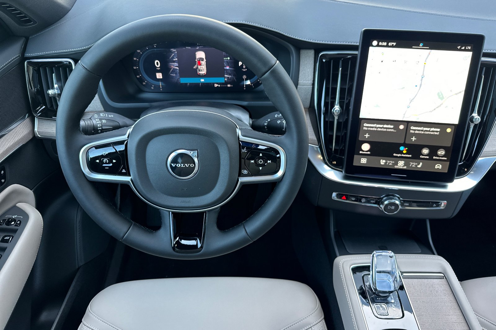 2025 Volvo XC90 Core - Photo 14