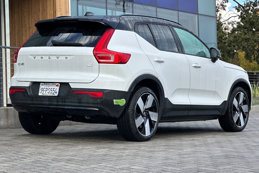 2023 Volvo XC40 Recharge Ultimate photo 4