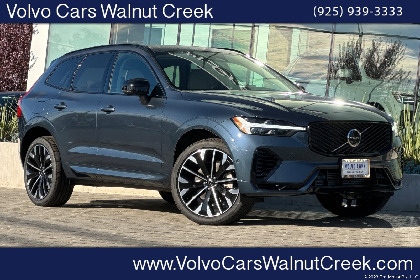 2026 Volvo XC60 T8 Ultra Dark AWD's photo