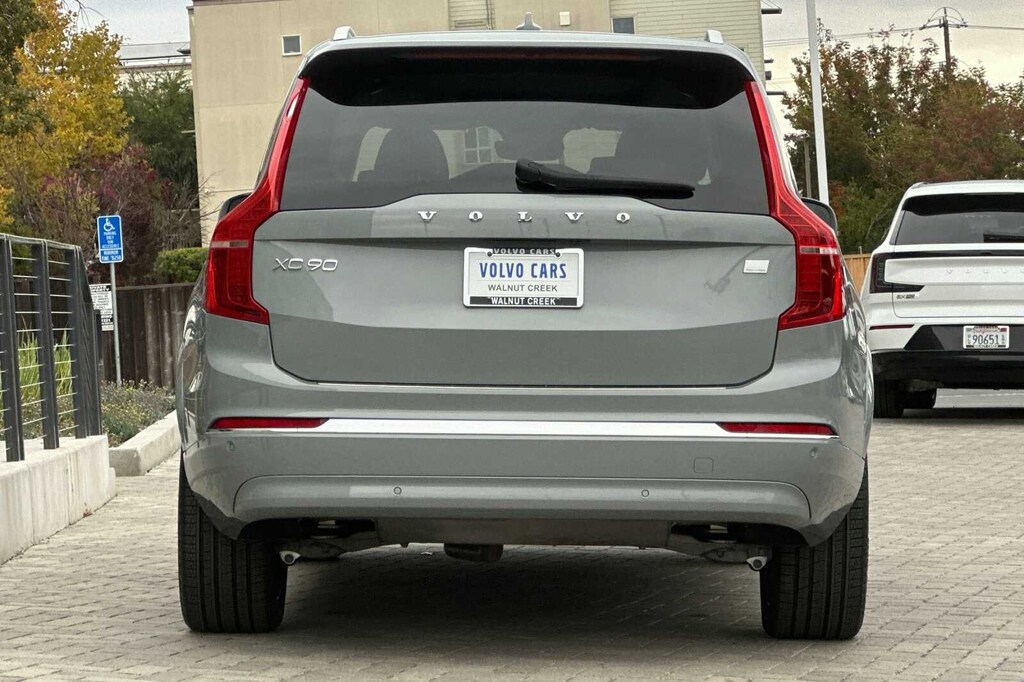 2024 Volvo XC90 T8 Plus photo 4