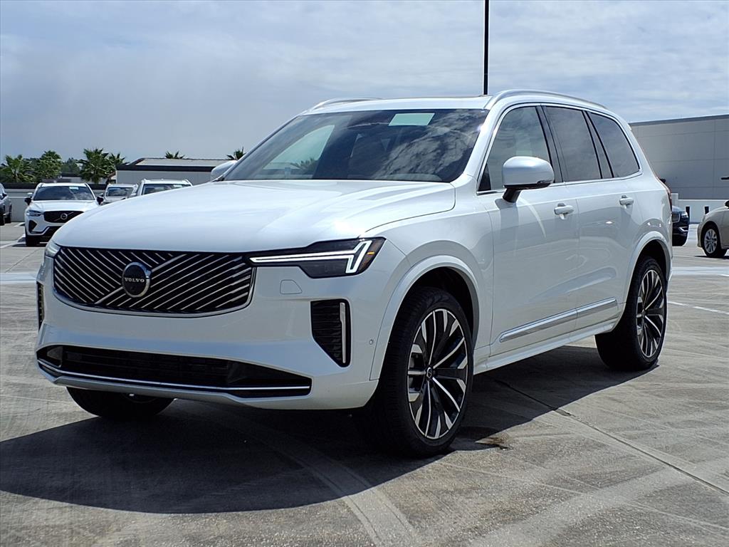 2026 Volvo XC90 B5 Plus photo 3